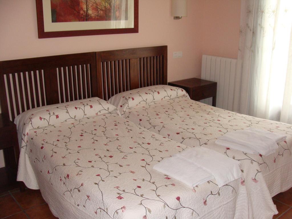 Alojamiento Rural La Henera San Juan de Ortega Room photo