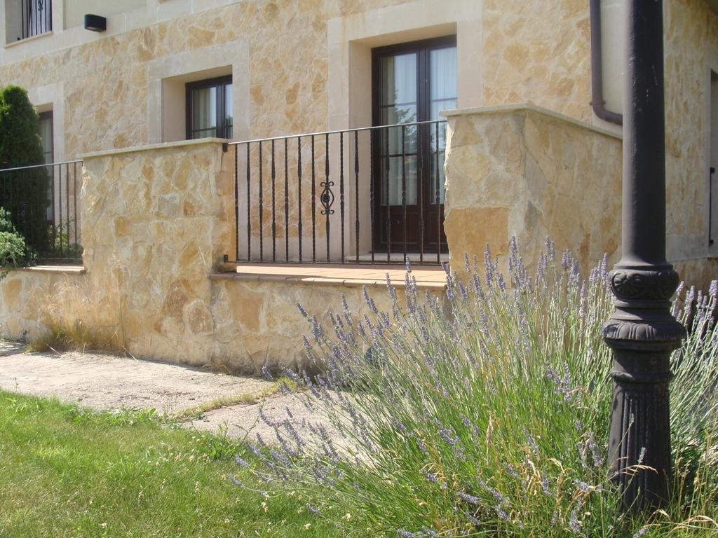 Alojamiento Rural La Henera San Juan de Ortega Exterior photo