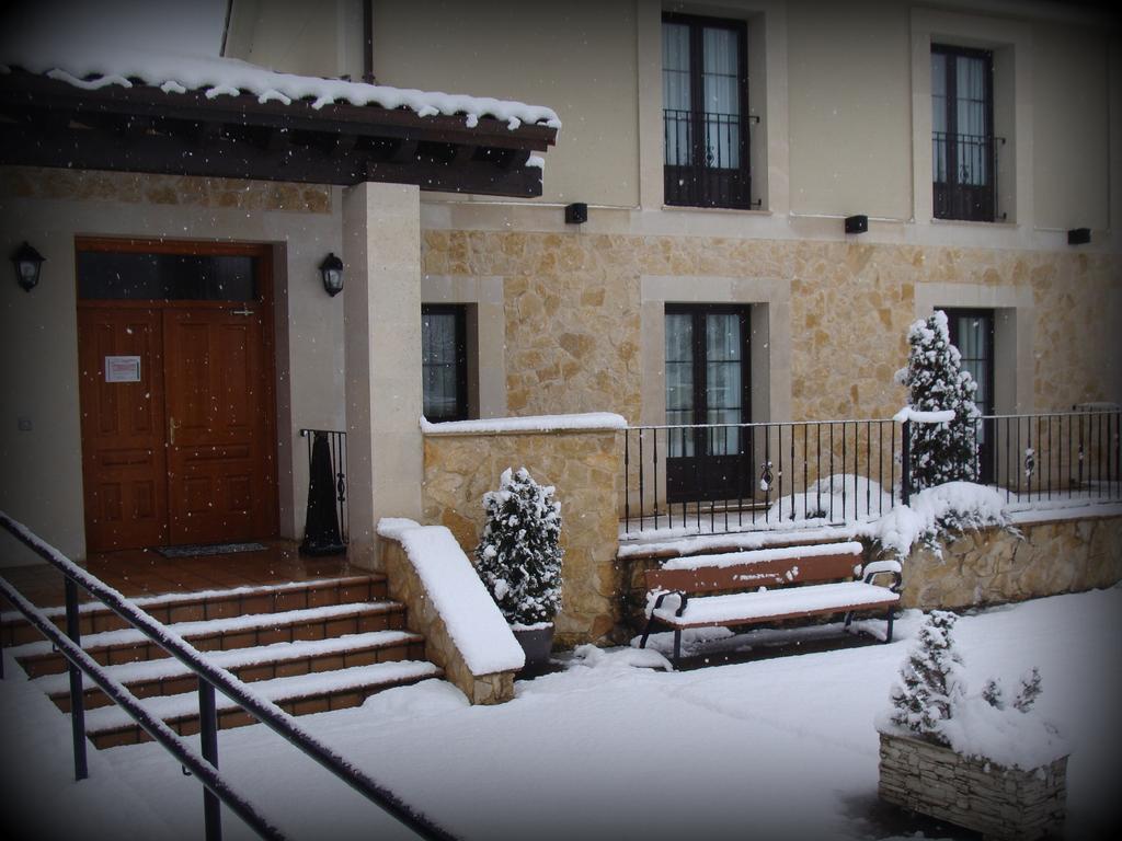 Alojamiento Rural La Henera San Juan de Ortega Exterior photo